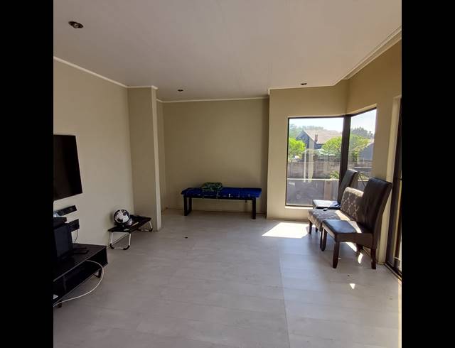 6 BEDROOM HOUSE FOR SALE IN HENLEY ON KLIP